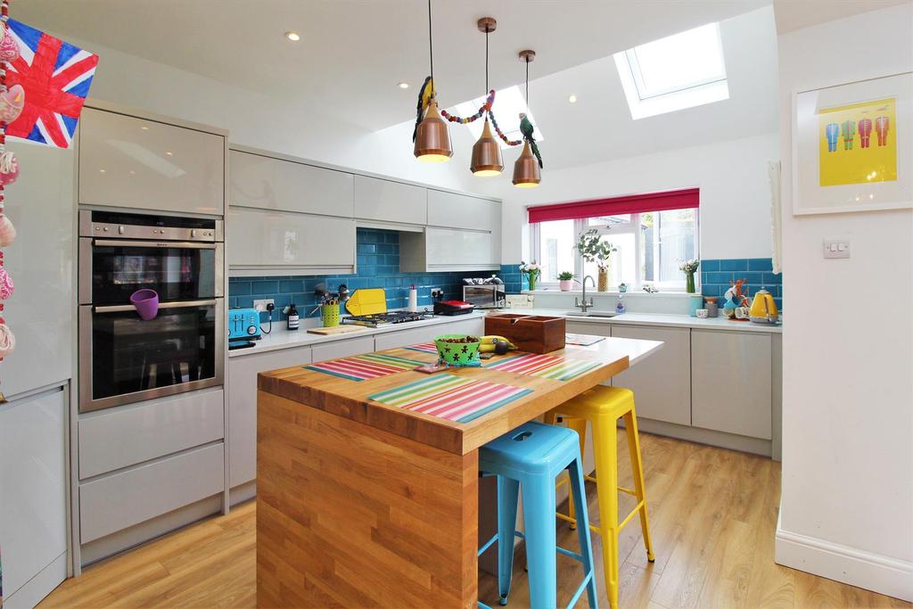Kitchen/Breakfast Room