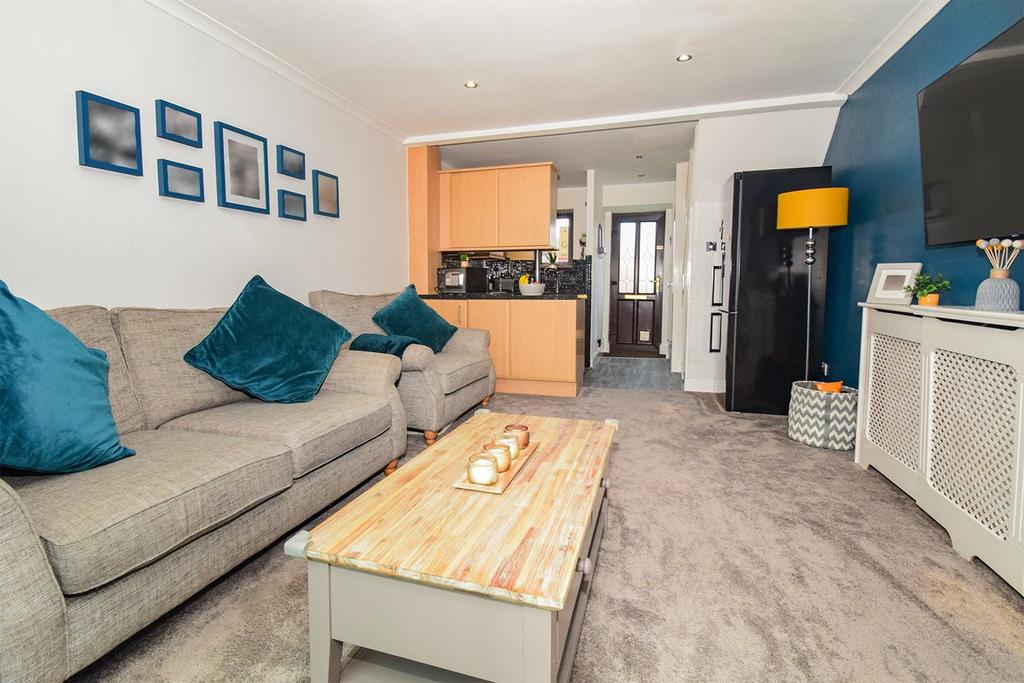 Honey Close, Hempstead, Gillingham, ME7 2 bed end of terrace house £