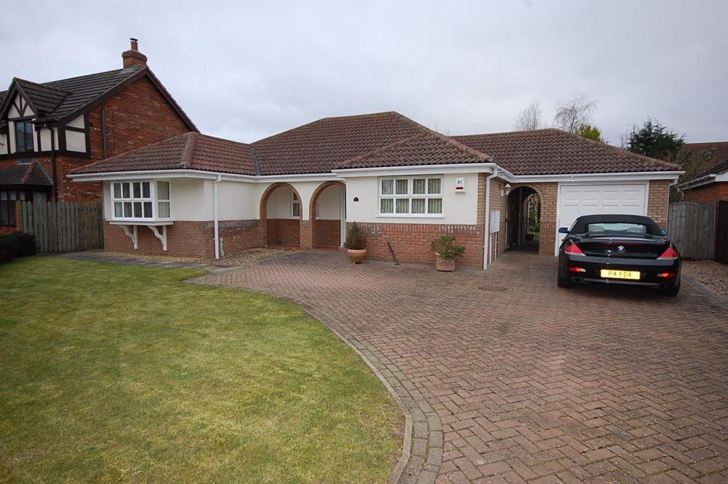 Mulberry Walk, Heckington, Sleaford 3 bed detached house £825 pcm (£