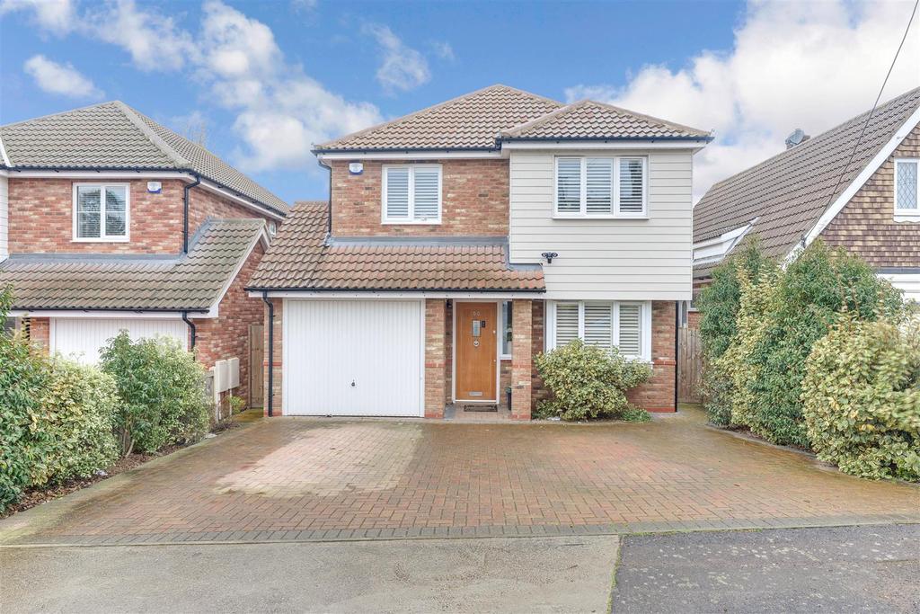 Hall Farm Road, Benfleet 4 bed detached house £575,000