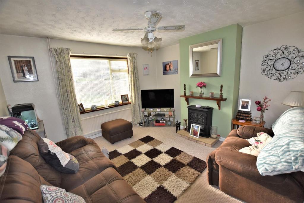 Masterton Road, Stamford 3 bed semidetached house £245,000