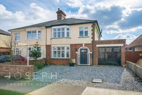 60 Chilton Road, Ipswich, IP3 8NZ
