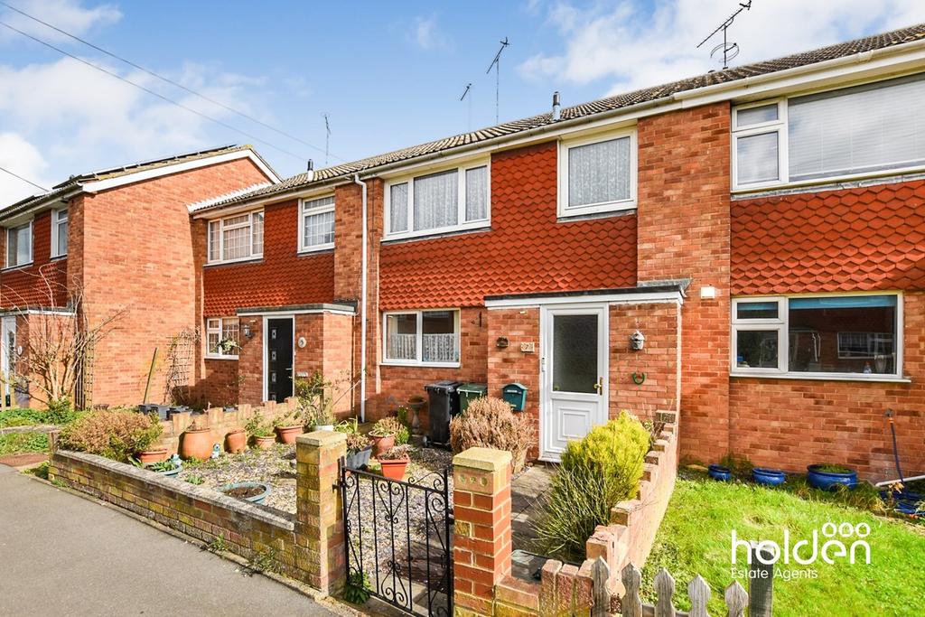 Shelley Close, Maldon, CM9 3 bed terraced house £265,000
