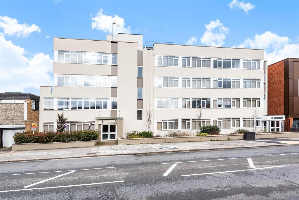 East Street, Epsom 1 bed flat for sale £240,000