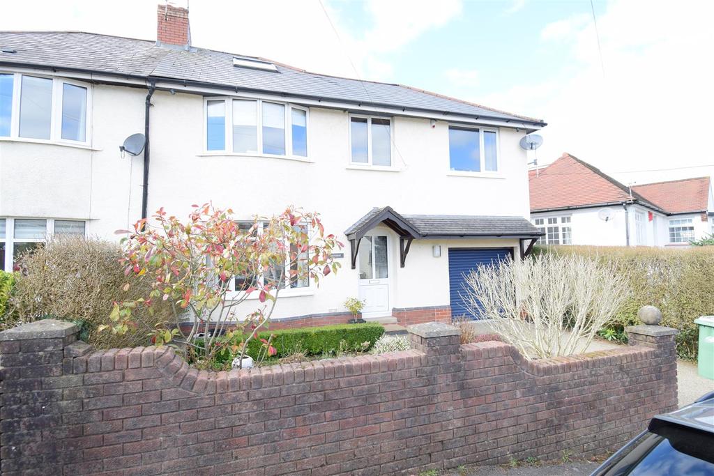 St. Martins Crescent, Caerphilly 3 bed semidetached house £395,000