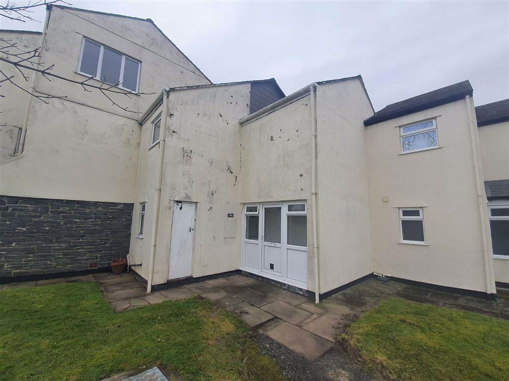 Glan Gors, Harlech, Gwynedd 3 bed apartment £80,000