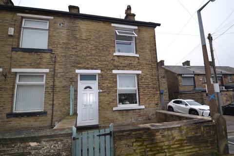 10 Knights Fold, Bradford, BD7 3DR