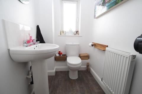 4a Abbotside Close, Bradford, BD10 8DL