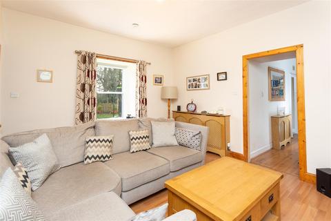 8 Bridgeton Brae, Almondbank, Perth, PH1 3JZ