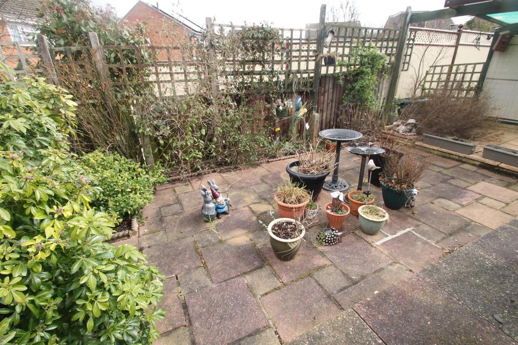 Caernarvon Drive, Maidstone 2 bed bungalow £295,000