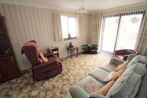 2 Caernarvon Drive, Maidstone, ME15 6FJ