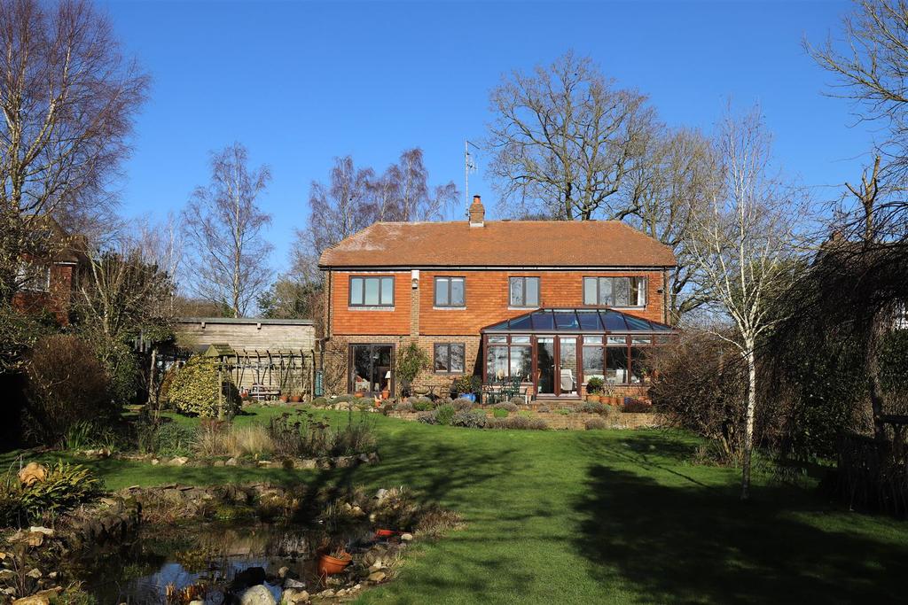North Pole Road, Barming, Maidstone 4 bed detached house £700,000