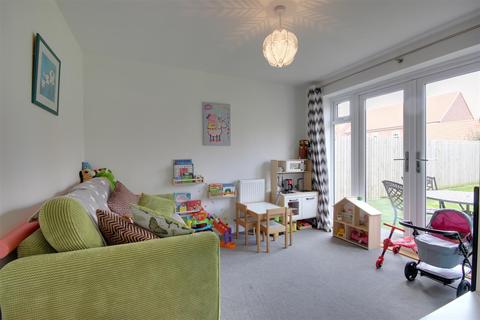 8 Rollitt Close, Anlaby, Hull, HU10 7EW