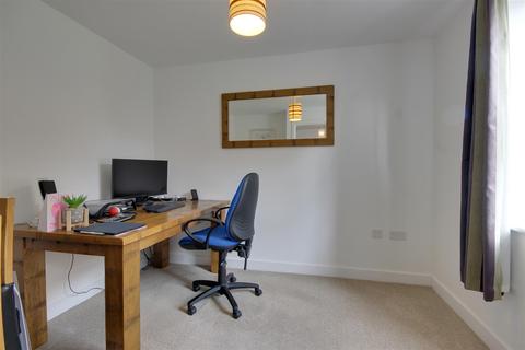 8 Rollitt Close, Anlaby, Hull, HU10 7EW