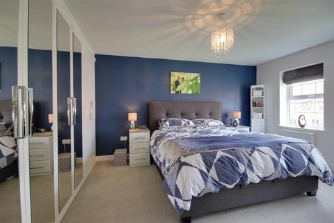 8 Rollitt Close, Anlaby, Hull, HU10 7EW