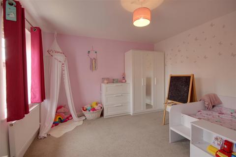 8 Rollitt Close, Anlaby, Hull, HU10 7EW