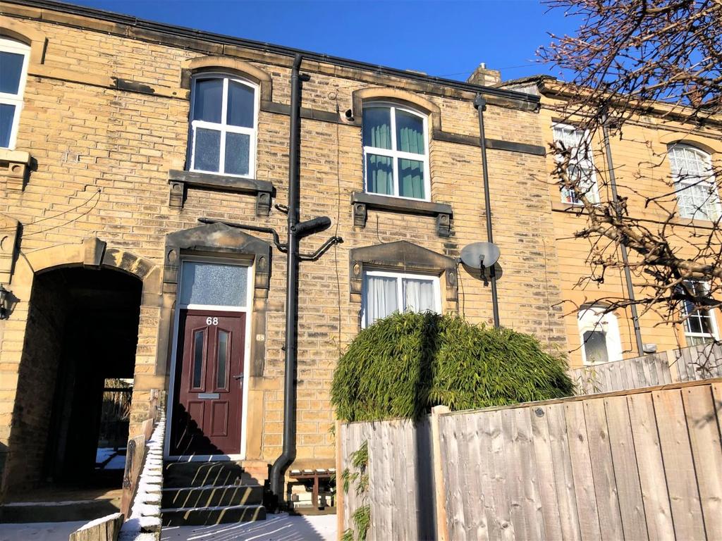 Luck Lane, Marsh, Huddersfield 2 bed terraced house £550 pcm (£127 pw)