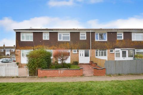 3 Appledore Close, Eastbourne, BN23 7JF