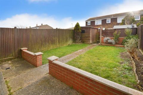 3 Appledore Close, Eastbourne, BN23 7JF