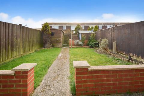 3 Appledore Close, Eastbourne, BN23 7JF