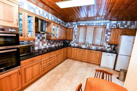 296 Beverley Road, Anlaby, Hull, HU10 7BG