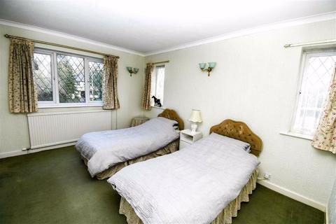 296 Beverley Road, Anlaby, Hull, HU10 7BG