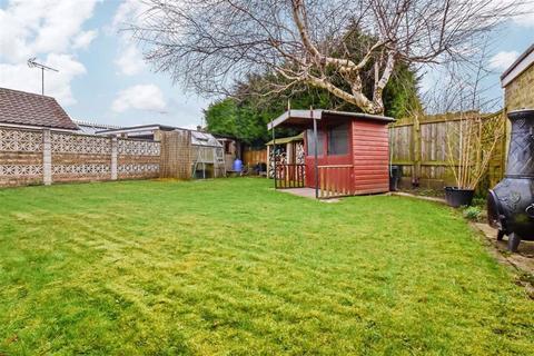 2 The Lawns, Anlaby, Hull, HU10 7HD