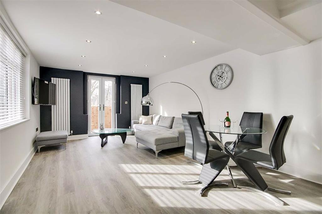 Spring Road, Headingley, LS6 2 bed detached house £250,000
