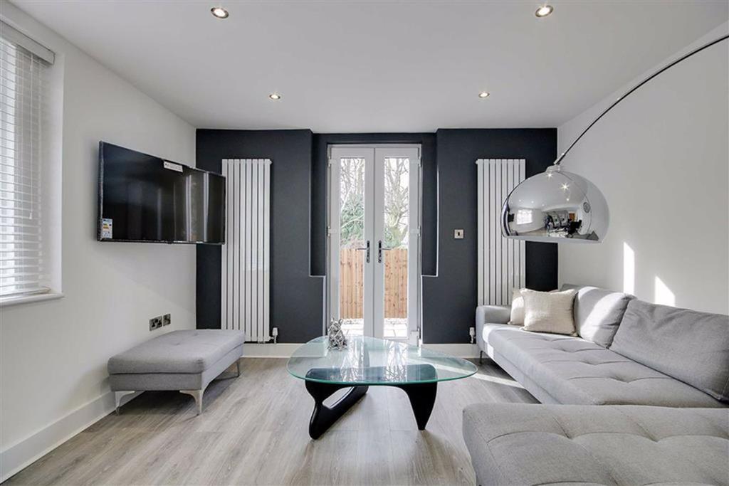 Spring Road, Headingley, LS6 2 bed detached house £250,000