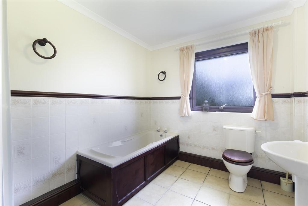 Bathroom.jpg