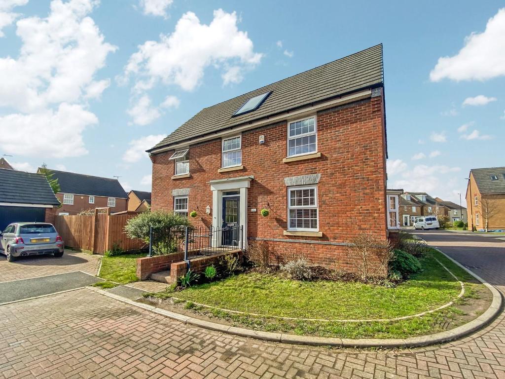 Doreen Close, Coventry 4 bed detached house £385,000