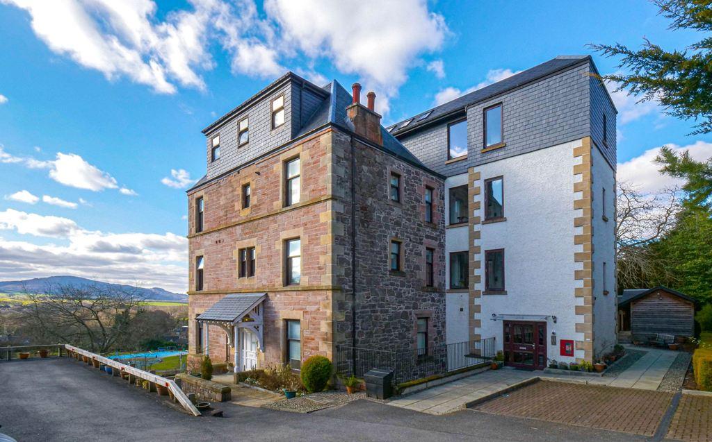 Benheath, Gwydyr Road, Crieff PH7 2 bed apartment £240,000
