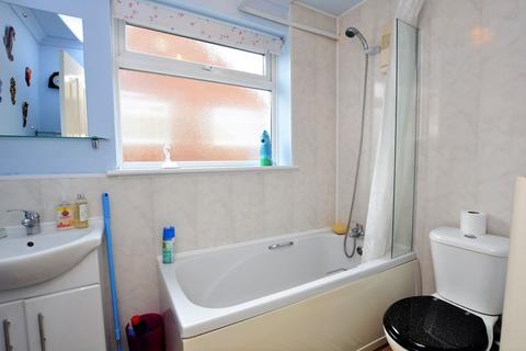 7 Heather Drive, Whitby, YO22 4DZ