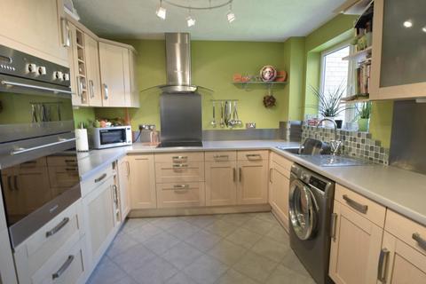 86 Eton Wick Road, Eton Wick, Windsor, SL4 6JW