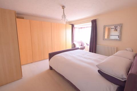 86 Eton Wick Road, Eton Wick, Windsor, SL4 6JW