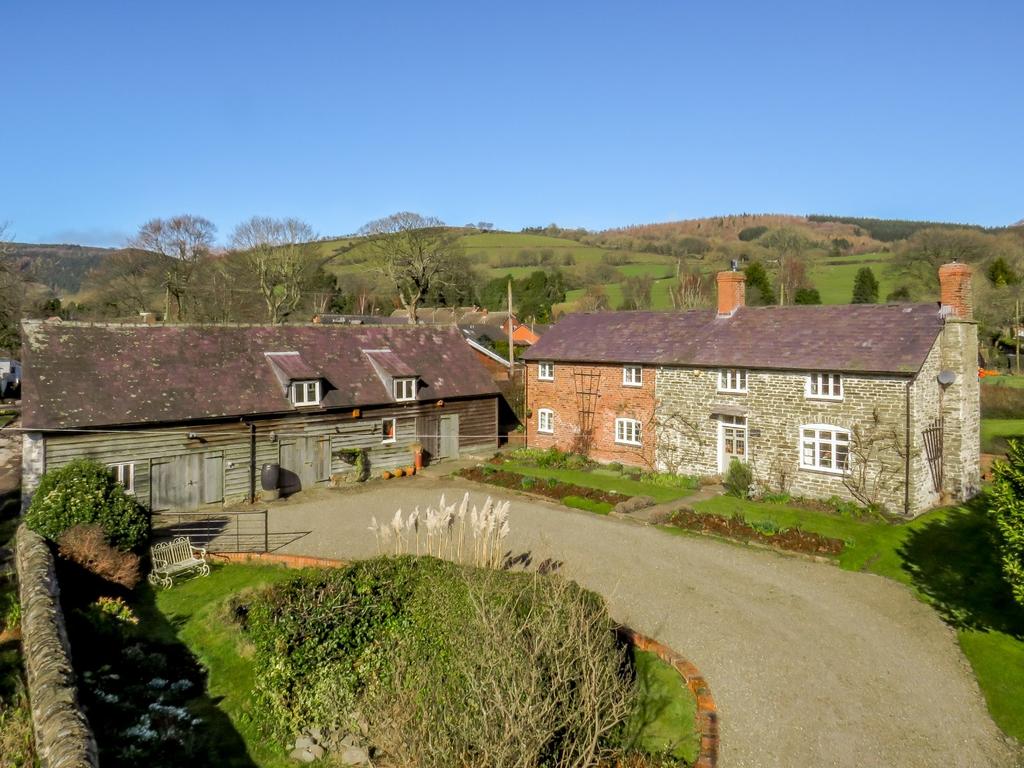 Bucknell, Shropshire 4 bed detached house £725,000