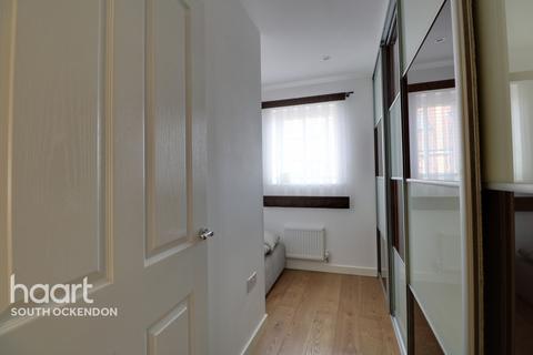 50 Anglia Way, South Ockendon, RM15 5FL