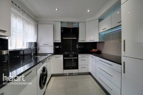 50 Anglia Way, South Ockendon, RM15 5FL