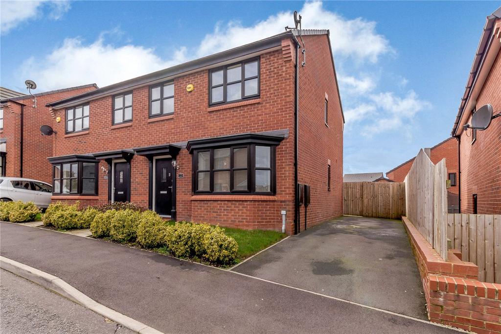 Harrison Grove, Stockport, SK3 3 bed semidetached house £250,000