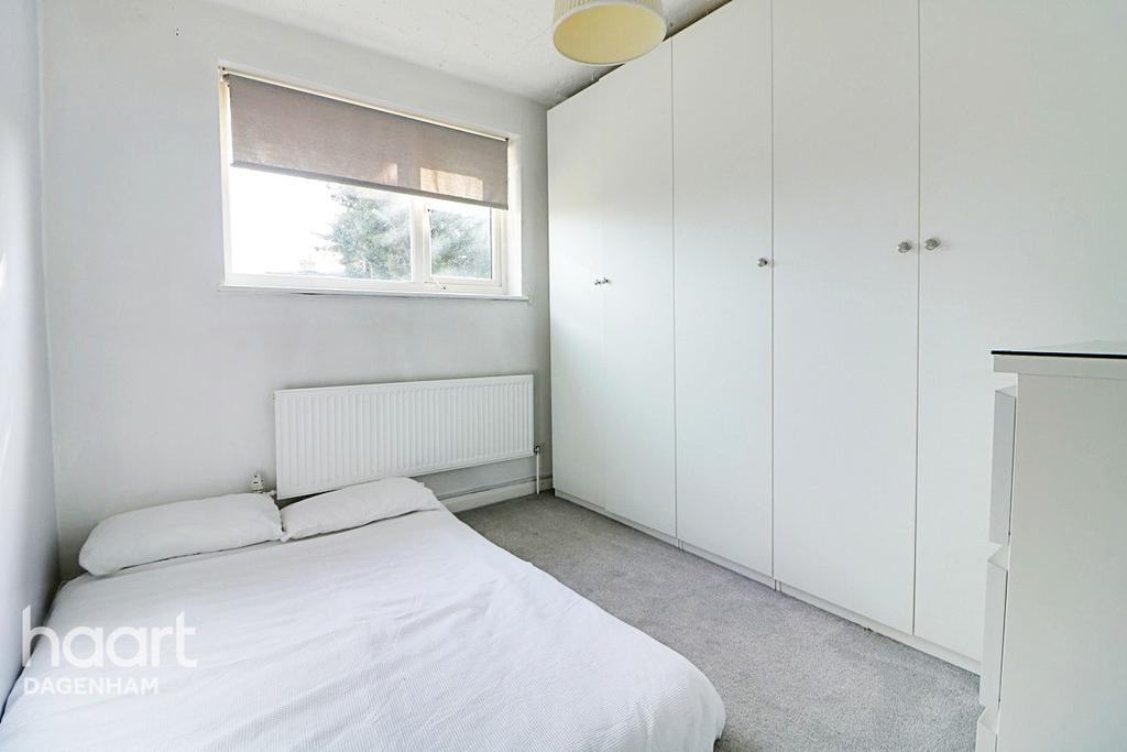 Orchard Road, Dagenham 3 bed end of terrace house £375,000