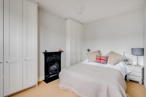 44 Ailsa Avenue, Twickenham, TW1 1NG