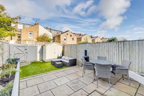 44 Ailsa Avenue, Twickenham, TW1 1NG