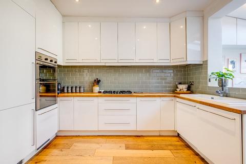 44 Ailsa Avenue, Twickenham, TW1 1NG