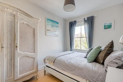 44 Ailsa Avenue, Twickenham, TW1 1NG