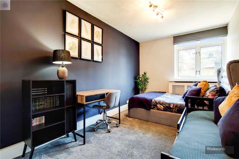 99 Solander Gardens, London, E1 0DF