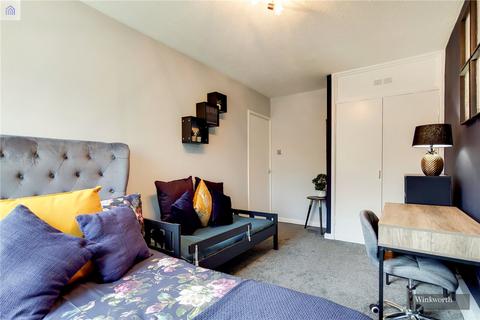99 Solander Gardens, London, E1 0DF