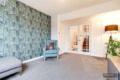 99 Solander Gardens, London, E1 0DF