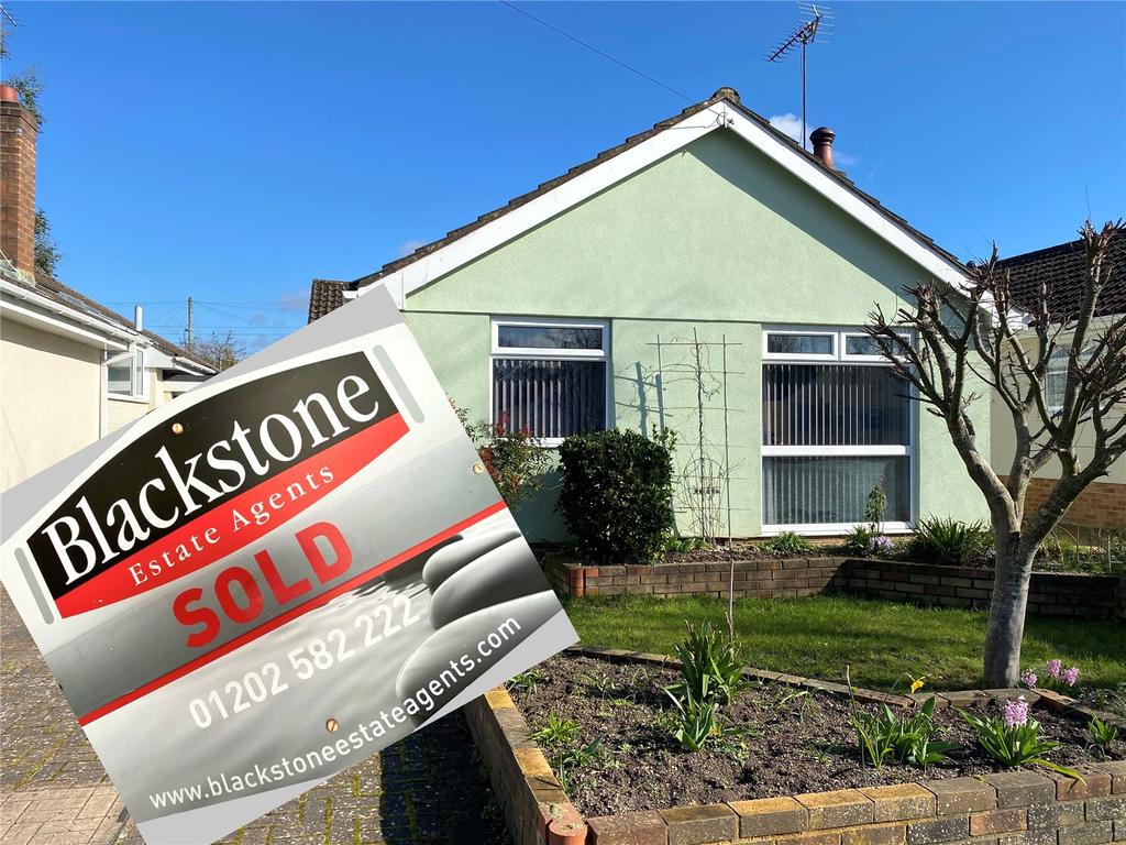 Bear Cross Avenue, Bear Cross, Bournemouth, Dorset, BH11 3 bed bungalow