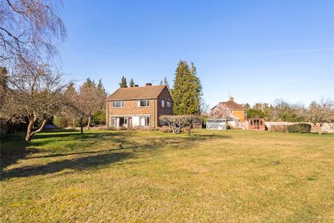 52 Abbots Ride, Farnham, GU9 8HZ