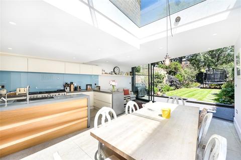 29 Boscombe Road, London, W12 9HT